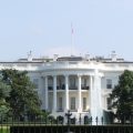 クリントンとトランプの票数ざわついてるけど逆転の可能性とか。まーないか